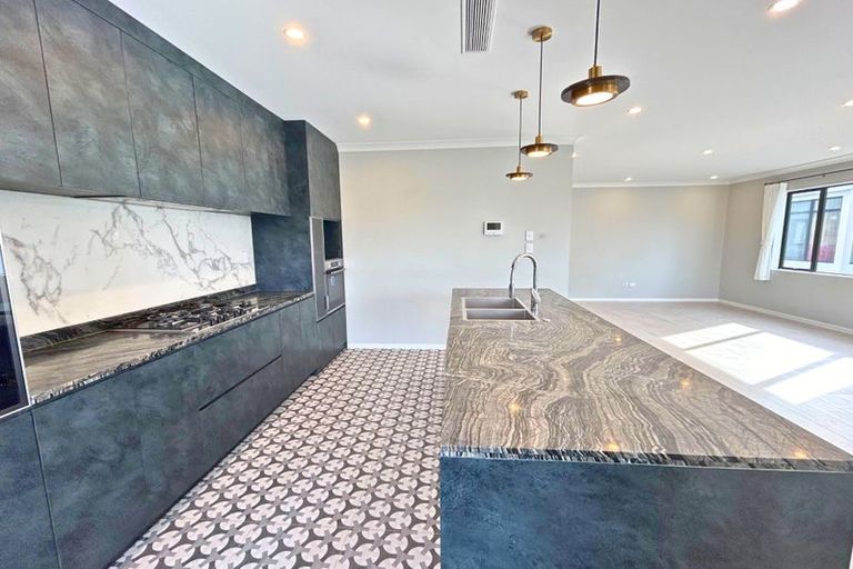 Photo of property in 42 Montgomery Avenue, Belmont, Auckland, 0622