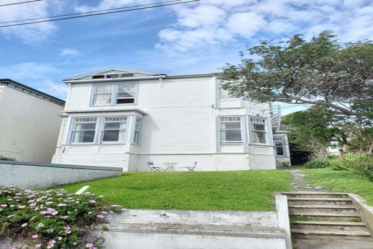 Photo of property in 9 Brougham Street, Mount Victoria, Wellington, 6011