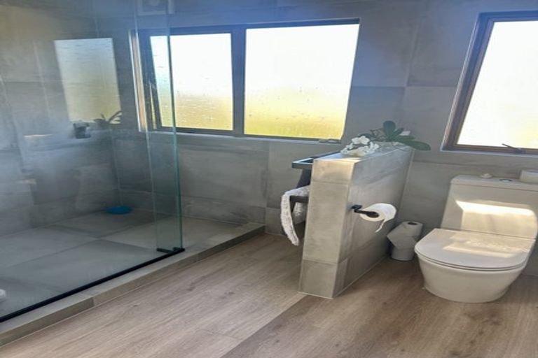 Photo of property in 2/59 Maxwelton Drive, Mairangi Bay, Auckland, 0630