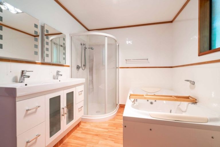 Photo of property in 54 Glenross Street, Glenross, Dunedin, 9011