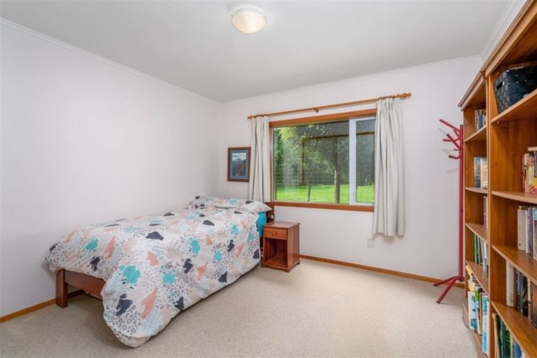 Photo of property in 164 Motu Road, Kumeu, 0891