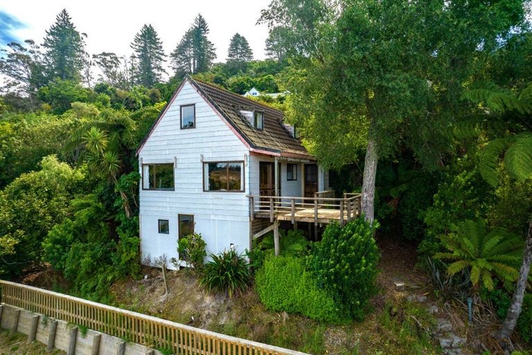 Photo of property in 102 Wakeman Road, Acacia Bay, Taupo, 3330