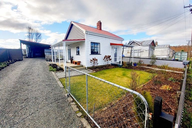 Photo of property in 9 Milton Street, Ohai, 9635