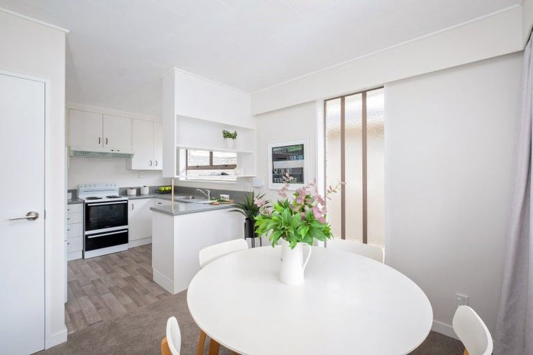 Photo of property in 4/31 Middle Road, Havelock North, 4130