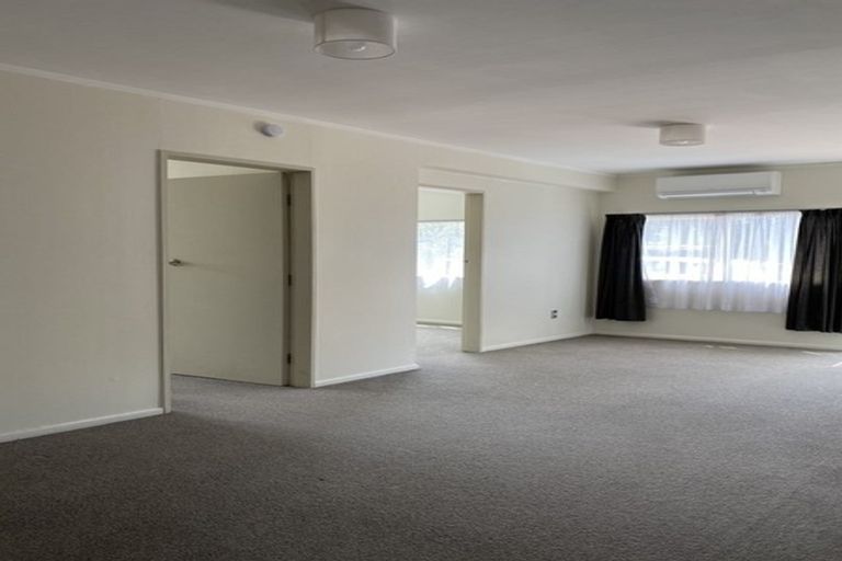 Photo of property in 26 Winston Street, Crofton Downs, Wellington, 6035