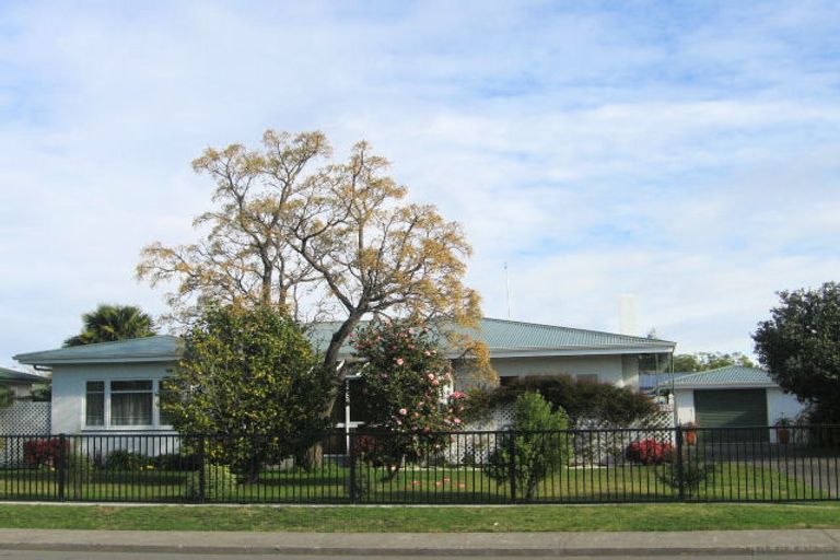 Photo of property in 705 Grove Road, Mayfair, Hastings, 4122