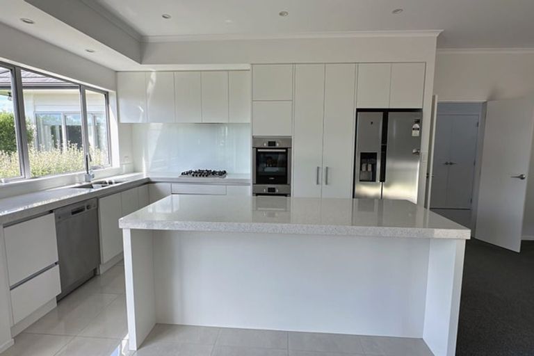 Photo of property in 72 Manuel Road, Silverdale, 0932