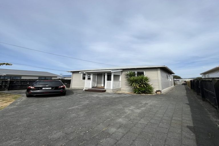 Photo of property in 11 Baldwin Street, Moera, Lower Hutt, 5010