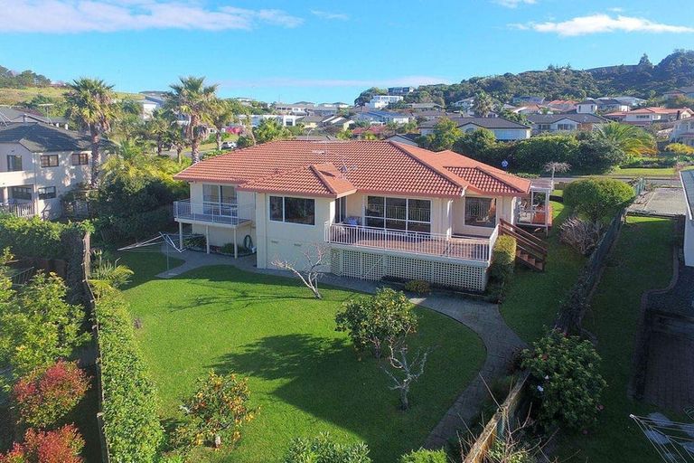Photo of property in 4 Astor Place, Orewa, 0931