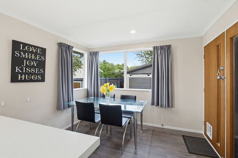 Photo of property in 6 Escort Grove, Awapuni, Palmerston North, 4412