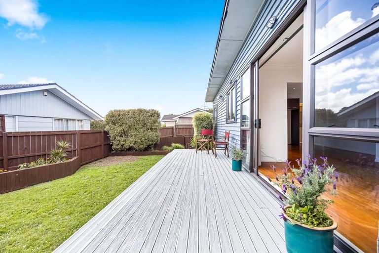 Photo of property in 37a Border Road, Henderson, Auckland, 0612