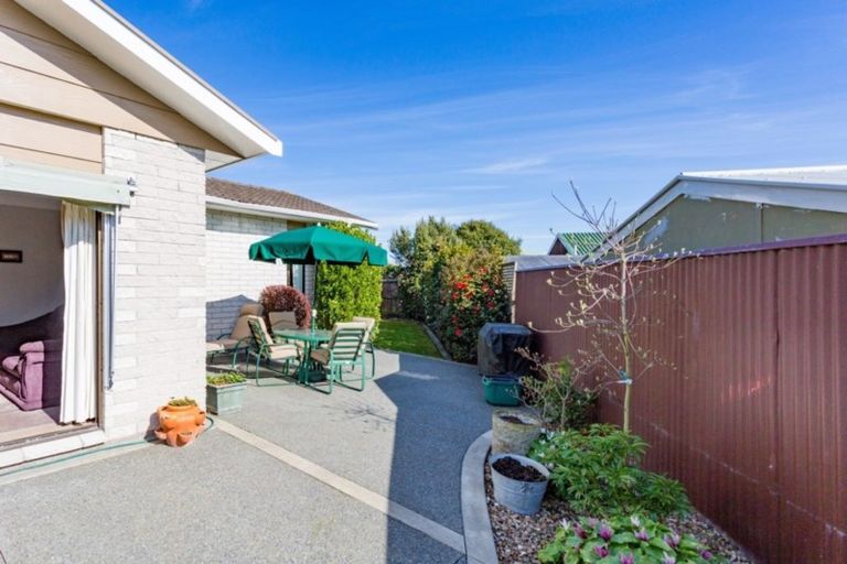 Photo of property in 10 Iona Place, Sockburn, Christchurch, 8042