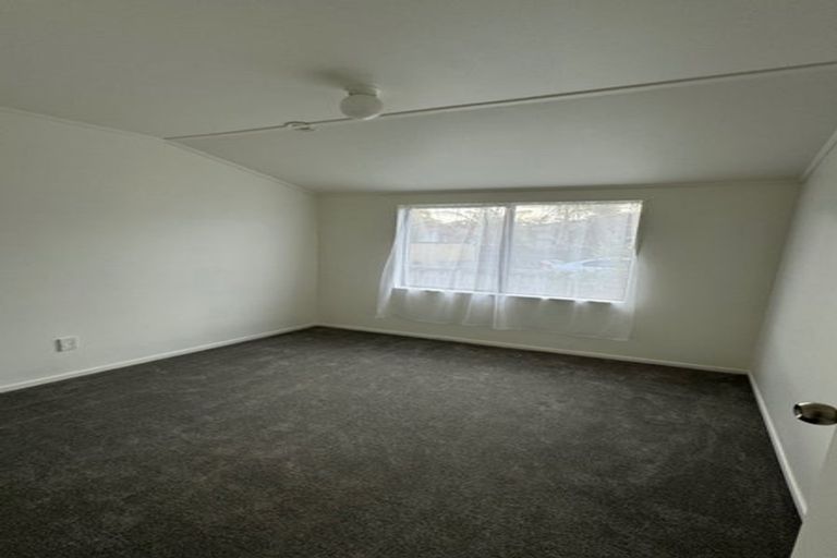 Photo of property in 1/26 Karepo Crescent, Ranui, Auckland, 0612