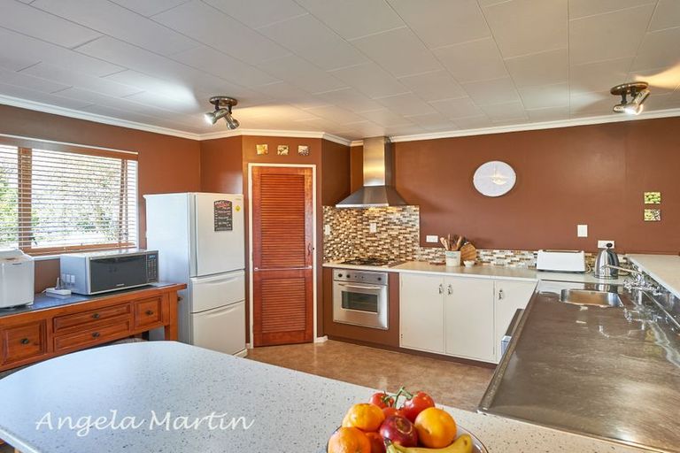 Photo of property in 39 Tokomaru Road, Tokomaru, Palmerston North, 4474