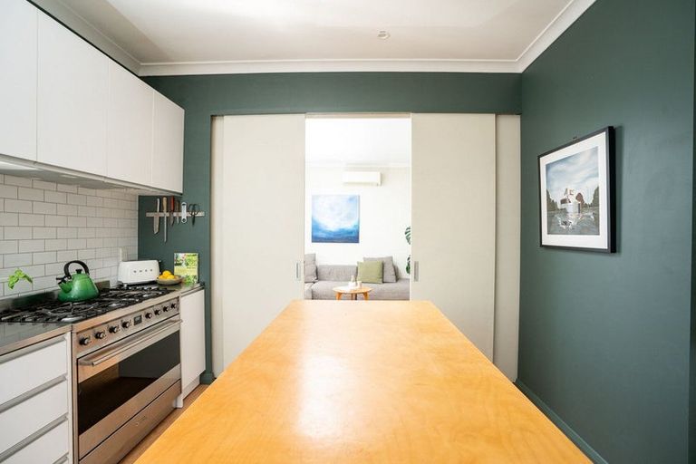Photo of property in 166 Owen Street, Newtown, Wellington, 6021