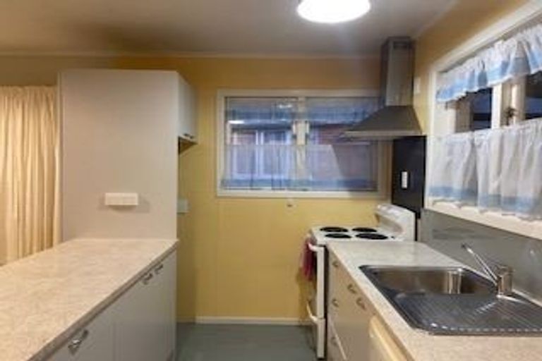 Photo of property in 32 Pohutukawa Drive, Tokoroa, 3420