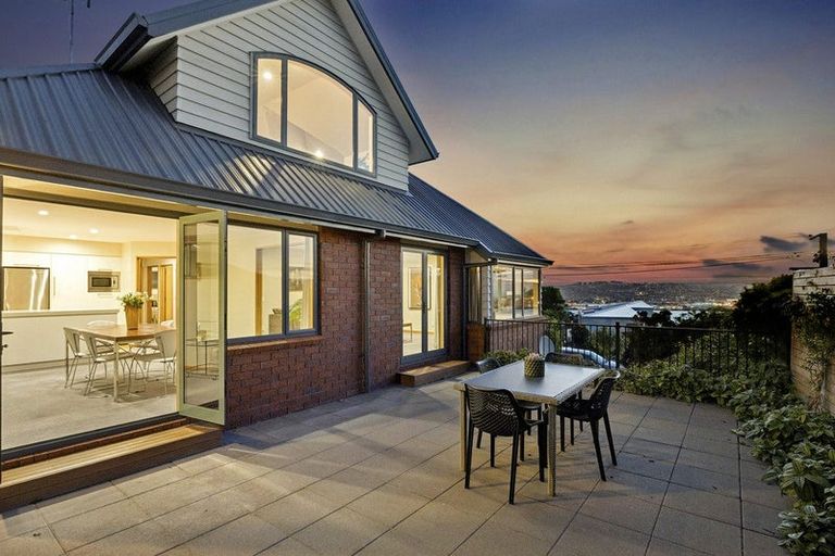 Photo of property in 17 Shandon Road, Vauxhall, Dunedin, 9013