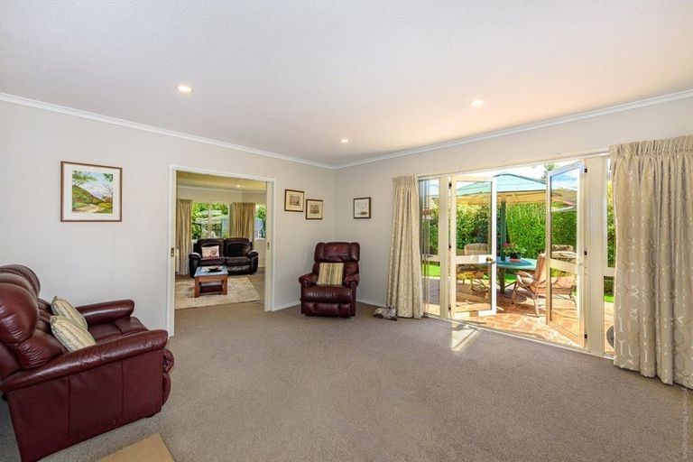 Photo of property in 5 Patricia Place, Harewood, Christchurch, 8051