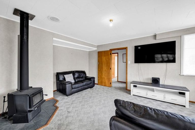 Photo of property in 94 South Road, Manaia, 4612