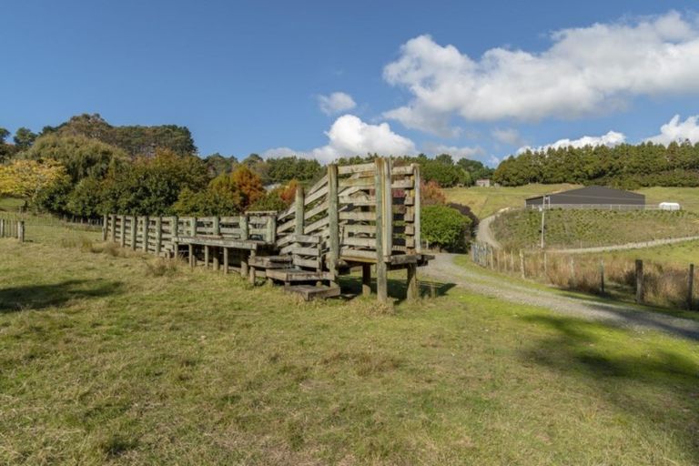 Photo of property in 16 Turntable Hill Road, Whakamarama, 3181