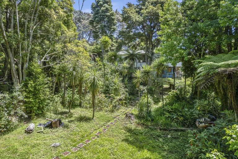 Photo of property in 184 Atkinson Road, Titirangi, Auckland, 0604