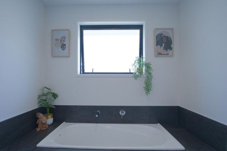 Photo of property in 1 Fetter Lane, Paerata, 2124