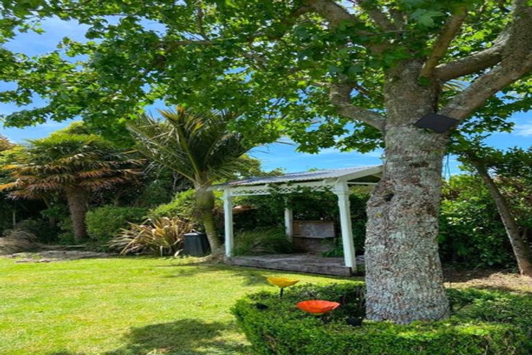 Photo of property in 22 Takiroa Street, Urenui, 4375