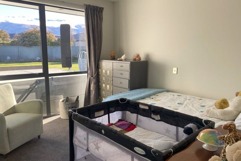 Photo of property in 11 Ethereal Crescent, Mount Pisa, Cromwell, 9383