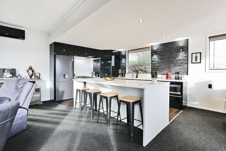 Photo of property in 27 Meldrum Street, Winton, 9720