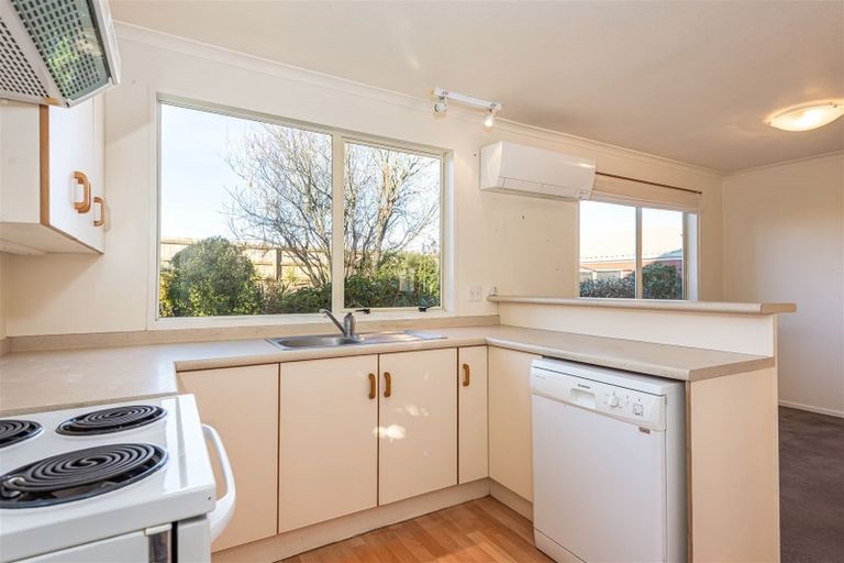 Photo of property in 12 Langham Place, Redwood, Christchurch, 8051