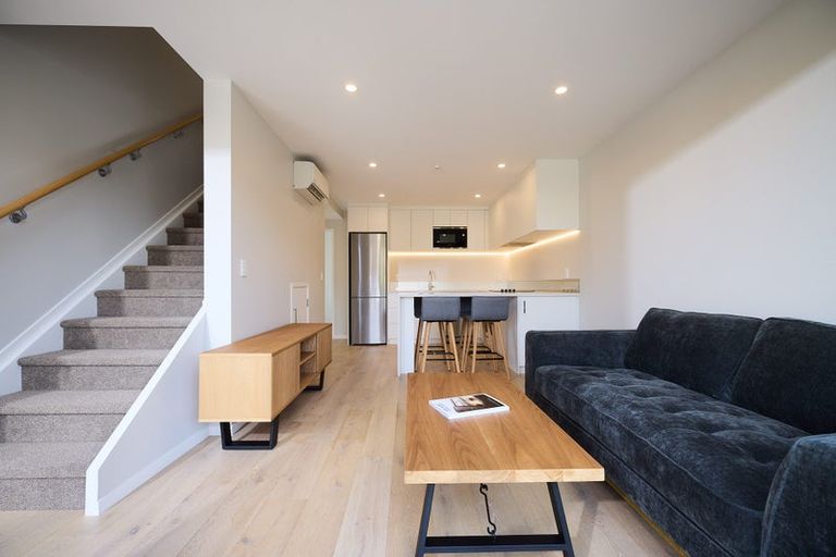 Photo of property in 4/23 Parson Lane, Papatoetoe, Auckland, 2025