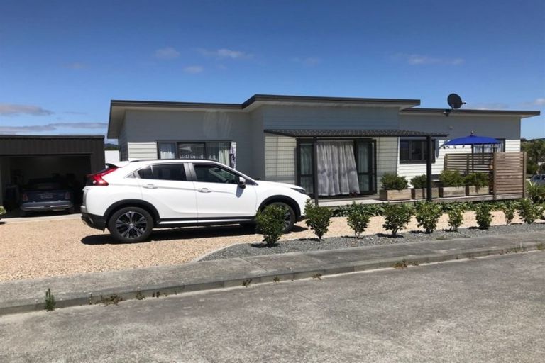 Photo of property in 12 Ocean View Rise, Ruakaka, 0116
