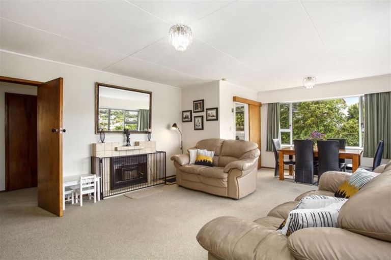 Photo of property in 56 Bassett Road, Johnsonville, Wellington, 6037