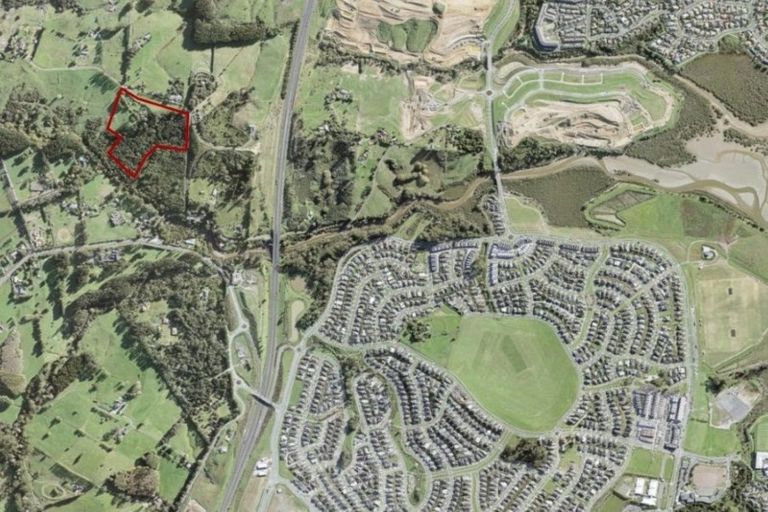 Photo of property in 54 Russell Road, Wainui, Silverdale, 0992