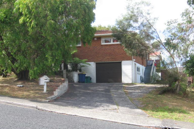 Photo of property in 60 Girrahween Drive, Totara Vale, Auckland, 0629