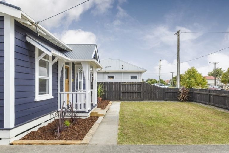 Photo of property in 19 Carlisle Street, Milson, Palmerston North, 4414