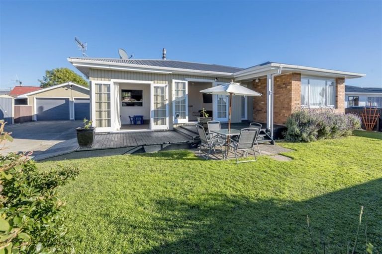 Photo of property in 3 Collingwood Street, Levin, 5510