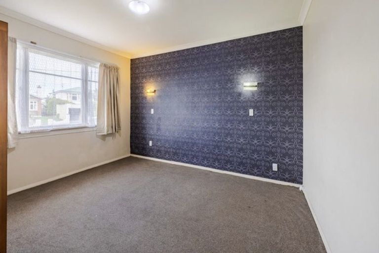 Photo of property in 116 Oakwood Avenue, Balaclava, Dunedin, 9011