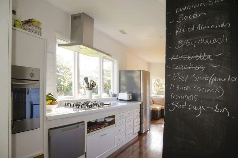 Photo of property in 17 Nikau Grove, Woburn, Lower Hutt, 5010