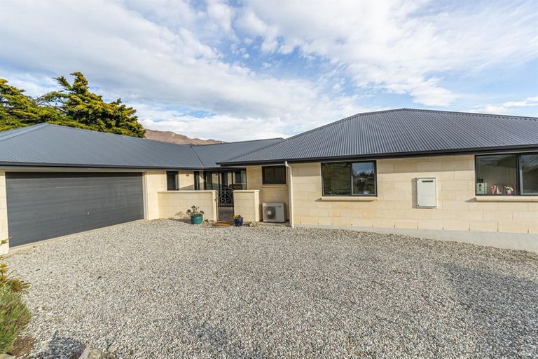 Photo of property in 282 Lakeview Terrace, Lake Hawea, Wanaka, 9382
