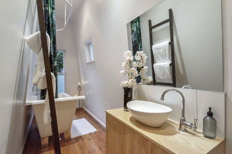 Photo of property in 6b Tahuna Street, Freemans Bay, Auckland, 1011