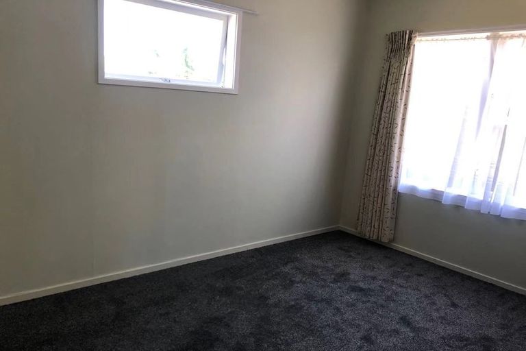 Photo of property in 23 Downsview Road, Pakuranga Heights, Auckland, 2010