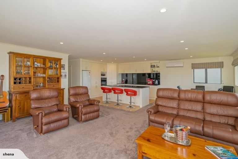 Photo of property in 158 Centennial Drive, Whitianga, 3510