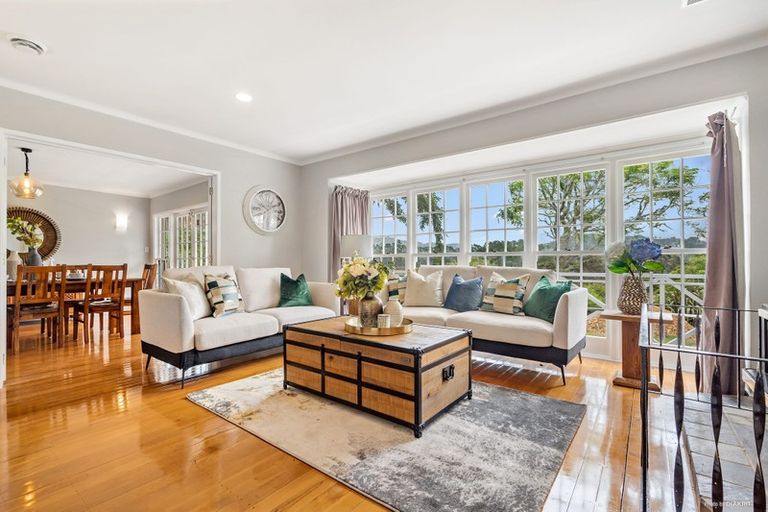 Photo of property in 18 Gum Road, Henderson Valley, Auckland, 0612