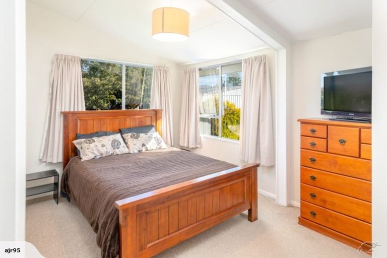 Photo of property in 6 Clare Place, Cromwell, 9310