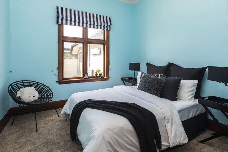 Photo of property in 121 Weston Road, St Albans, Christchurch, 8052