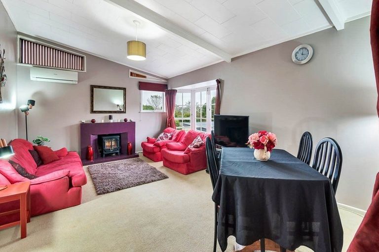 Photo of property in 89 Bond Crescent, Forrest Hill, Auckland, 0620