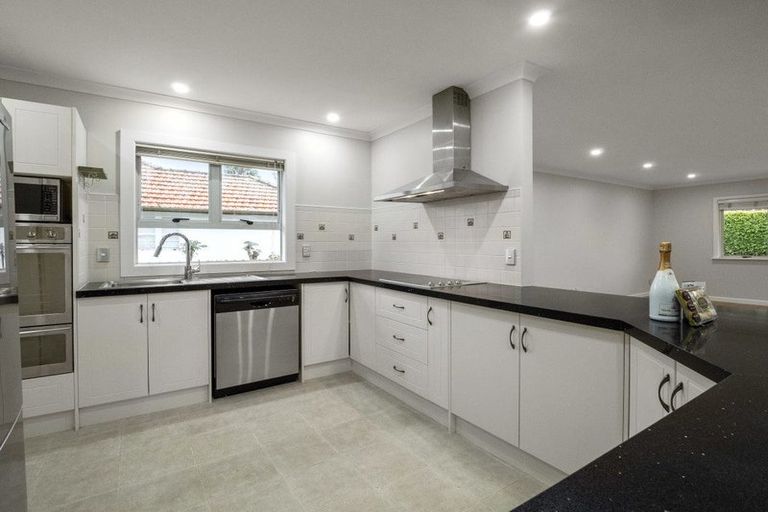 Photo of property in 1/32 Nile Road, Milford, Auckland, 0620