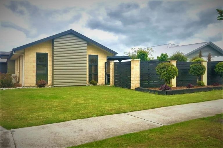 Photo of property in 58 Huntingdon Drive, Rangiora, 7400