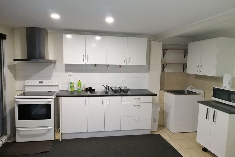 Photo of property in 5 Pax Avenue, Forrest Hill, Auckland, 0620